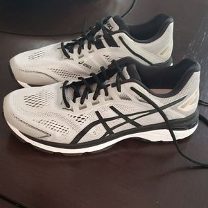 Men's ASICS GT-2000 7 running sneakers